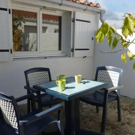 Maison Le Fenouiller, 2 Pieces, 3 Personnes - Fr-1-224-778 *