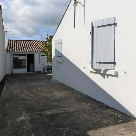 Maison Le Fenouiller, 2 Pieces, 3 Personnes - Fr-1-224-778 بيت للعطل